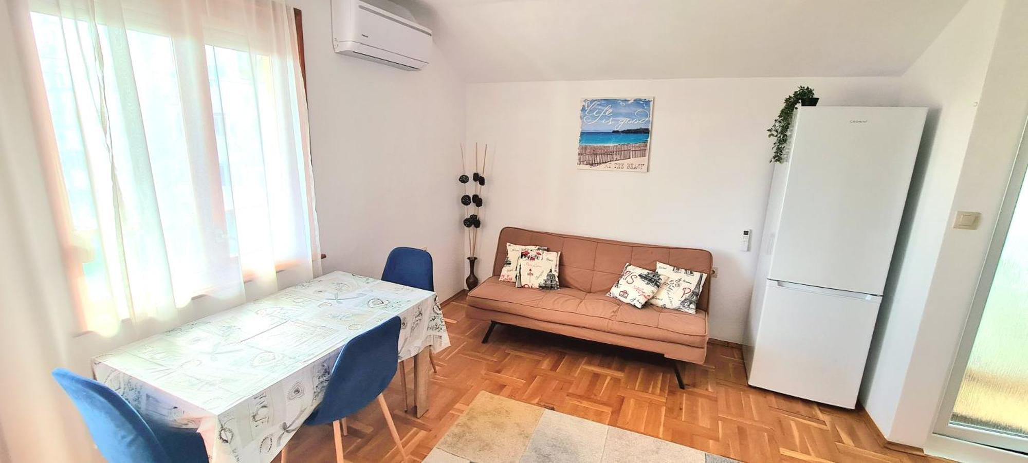 Centro Apartment Burgaz Dış mekan fotoğraf